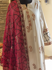 Lawn Block Printed Shirt and Dupatta and Plain Cotton Lawn Fabric for Pants. Unstitched